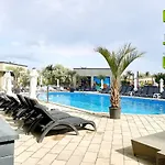 Sea Gem 2br N Pool Appartement Năvodari