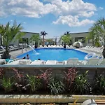 Sea Gem 2br N Pool Appartement