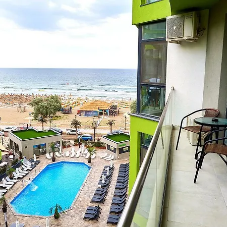 Sea Gem 2br N Pool * Navodari
