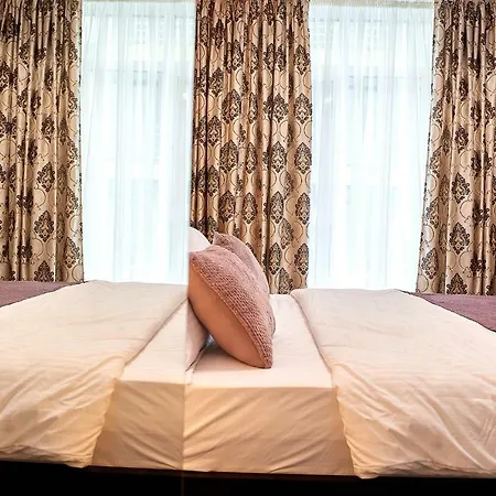 Sea Gem 2br N Pool *