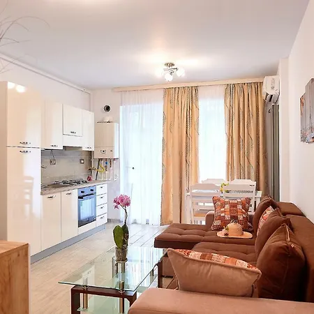Sea Gem 2br N Pool