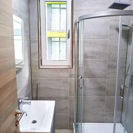 Sea Gem 2br N Pool