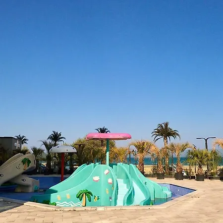 Apartment Sea Gem 2br N Pool