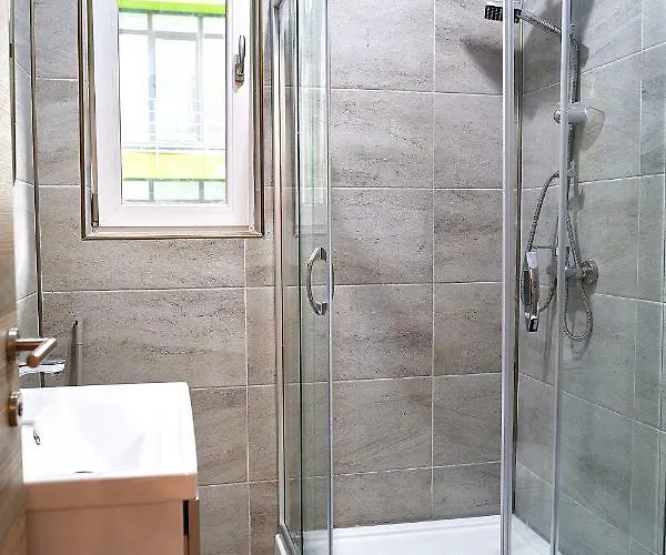 Апартаменты Sea Gem 2br N Pool *