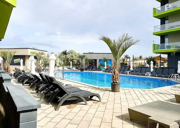 Sea Gem 2br N Pool Апартаменты Нэводари