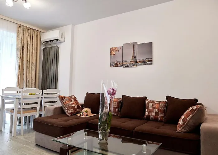 Апартаменты Sea Gem 2br N Pool *