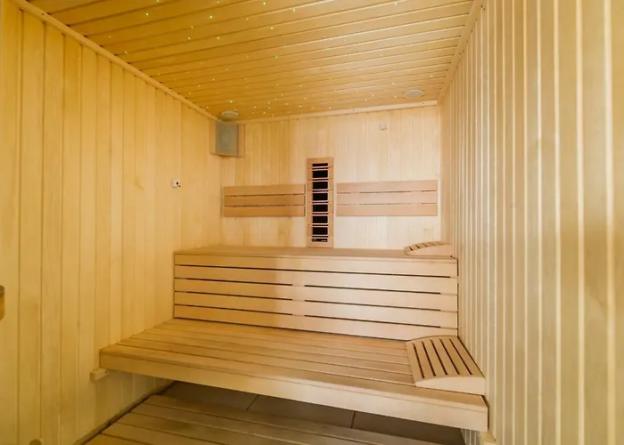 Sea Gem 2br N Pool *