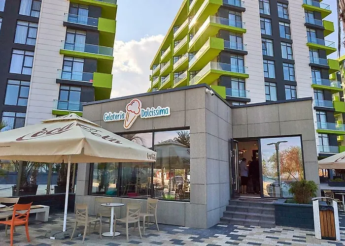 Sea Gem 2br N Pool *