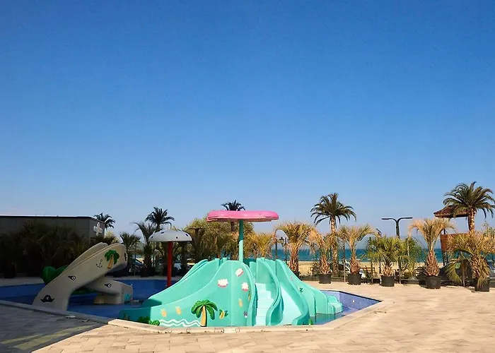 Апартаменты Sea Gem 2br N Pool